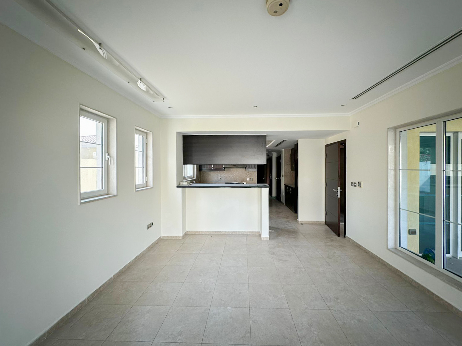 cceb9e46-ece3-47b6-ae13-50415a2cd635-picture-025