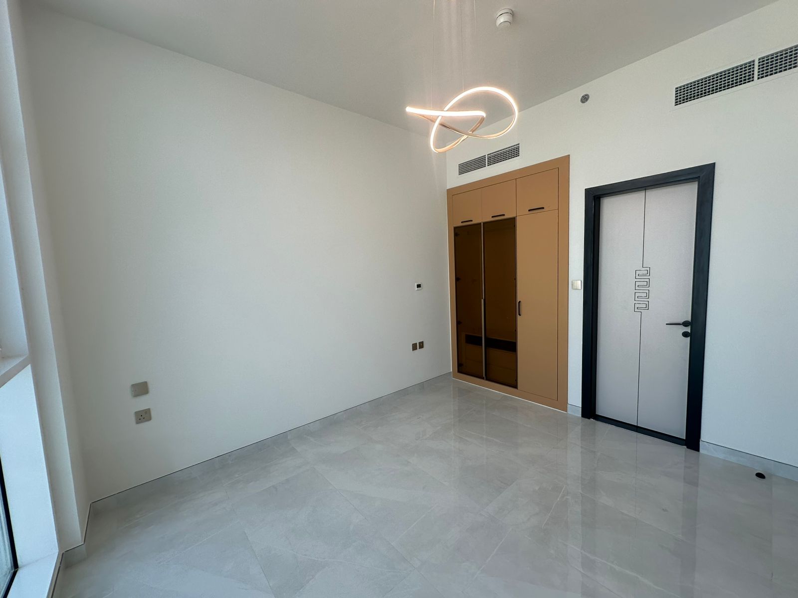 354e3040-4e78-442a-afdd-52d30fb2492b-WhatsApp-Image-2025-12-15-at-11.39.27-AM