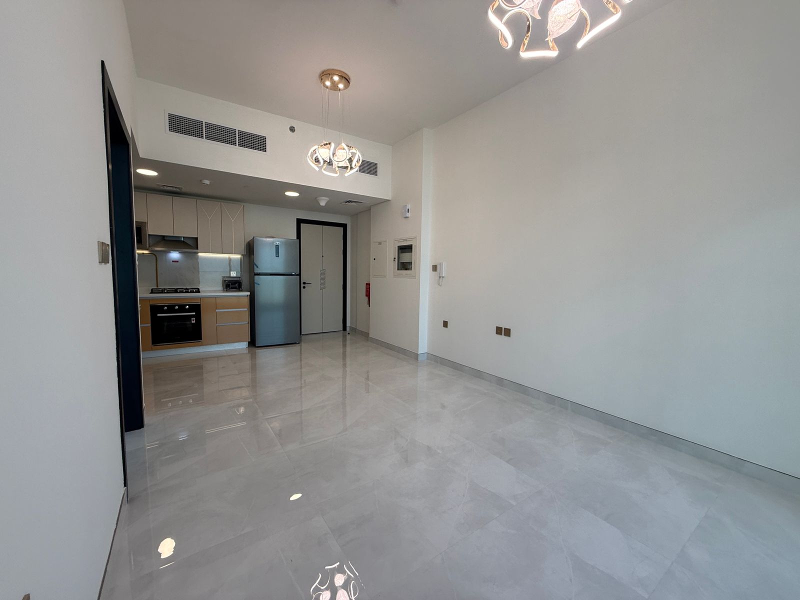 fce66d69-05e1-4101-a652-623d3b281d7d-WhatsApp-Image-2025-12-09-at-12.00.58-PM