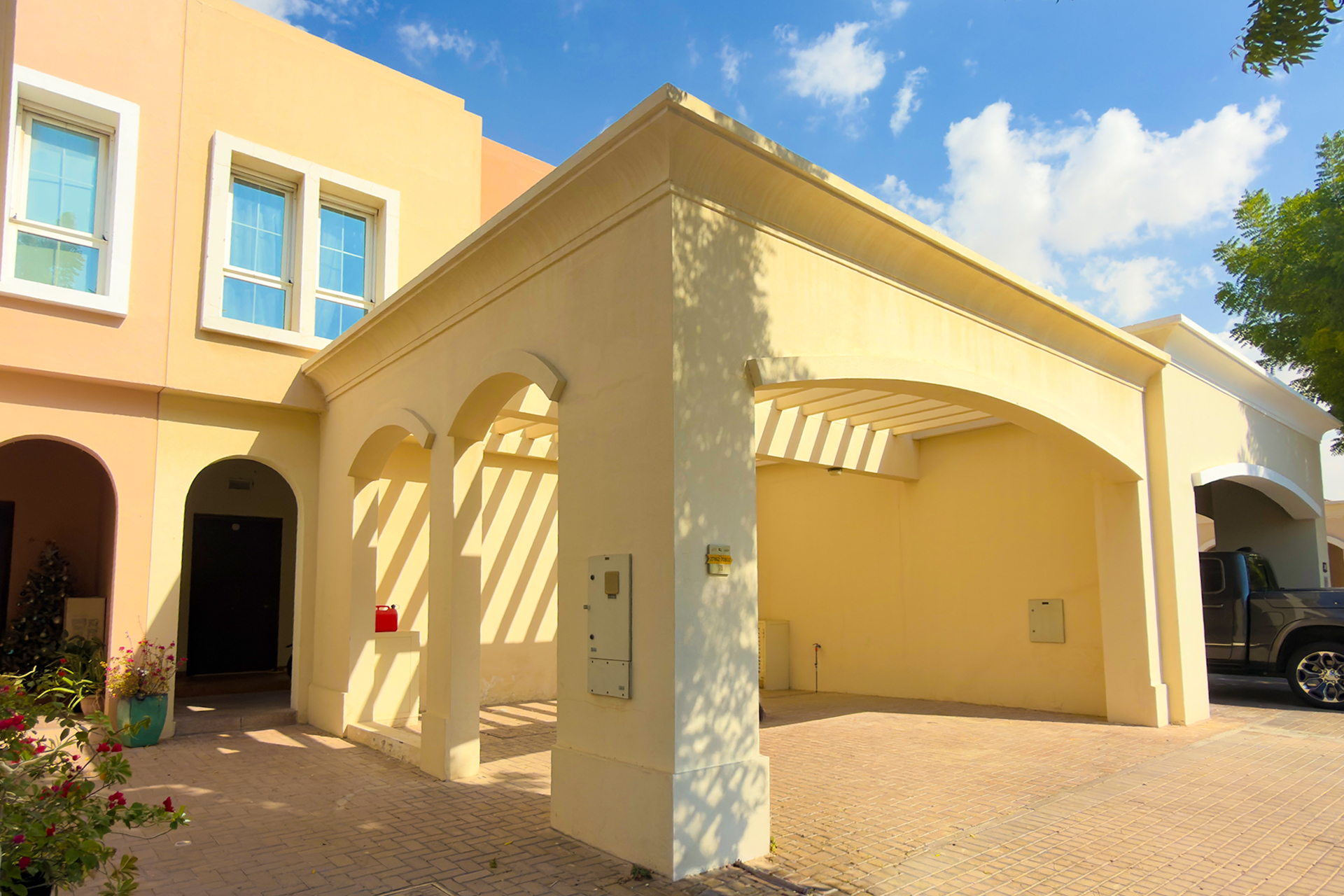 Spacious 3BR Villa | Private Garden | Vacant