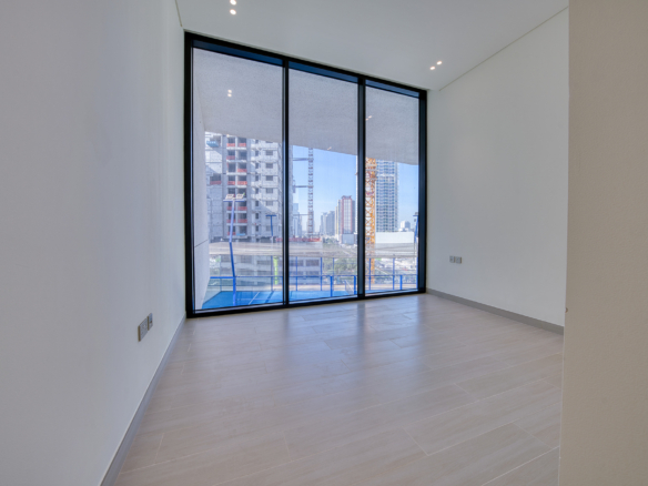 Brand New | Low Floor | Close to Amenities