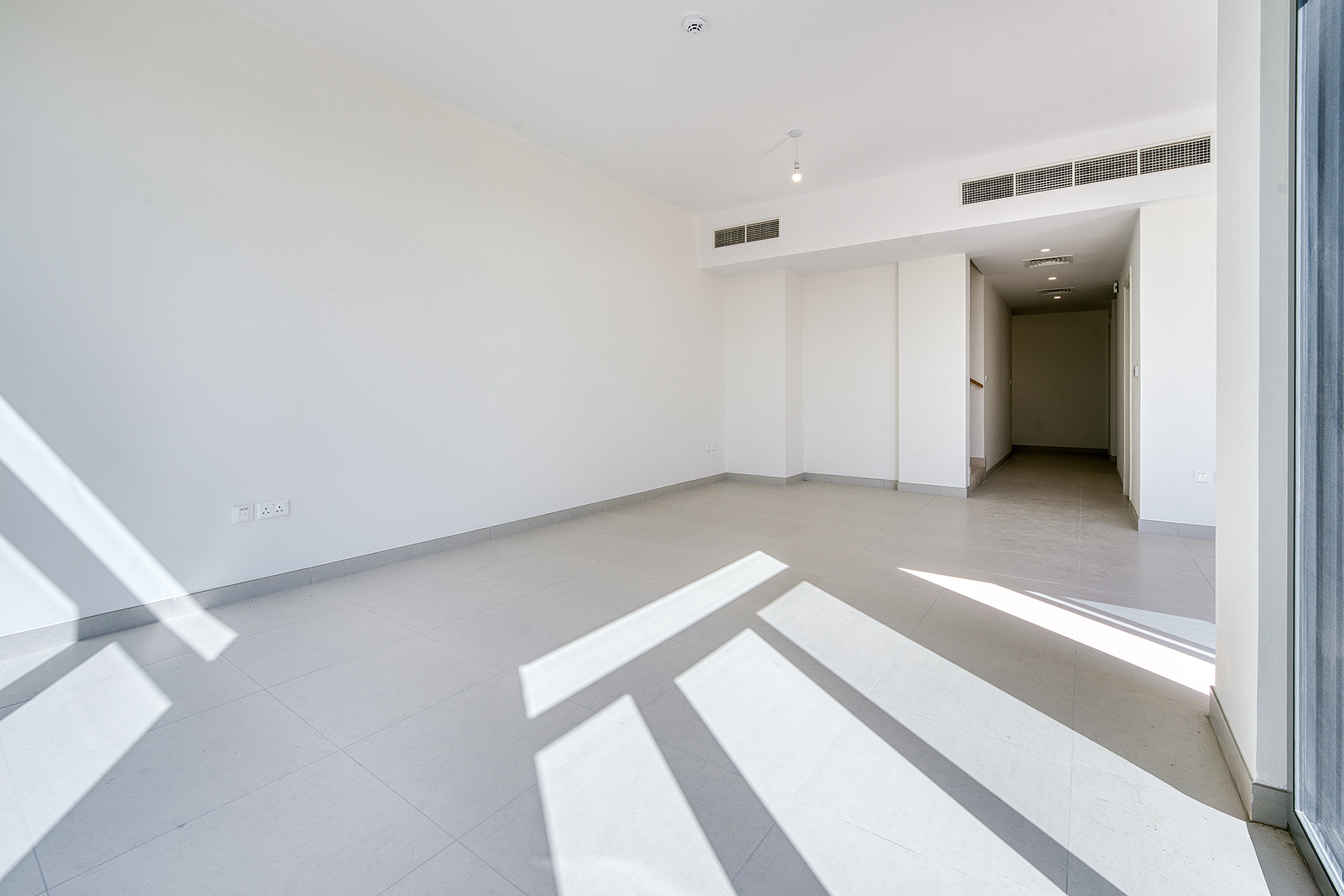 86adeb1a-1074-4010-9d14-c86cf5b90415-DSC01891_HDR 4 Bed Villa | Single Row | Garden | Roof Access