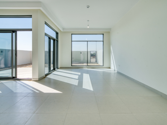 4 Bed Villa | Single Row | Garden | Roof Access
