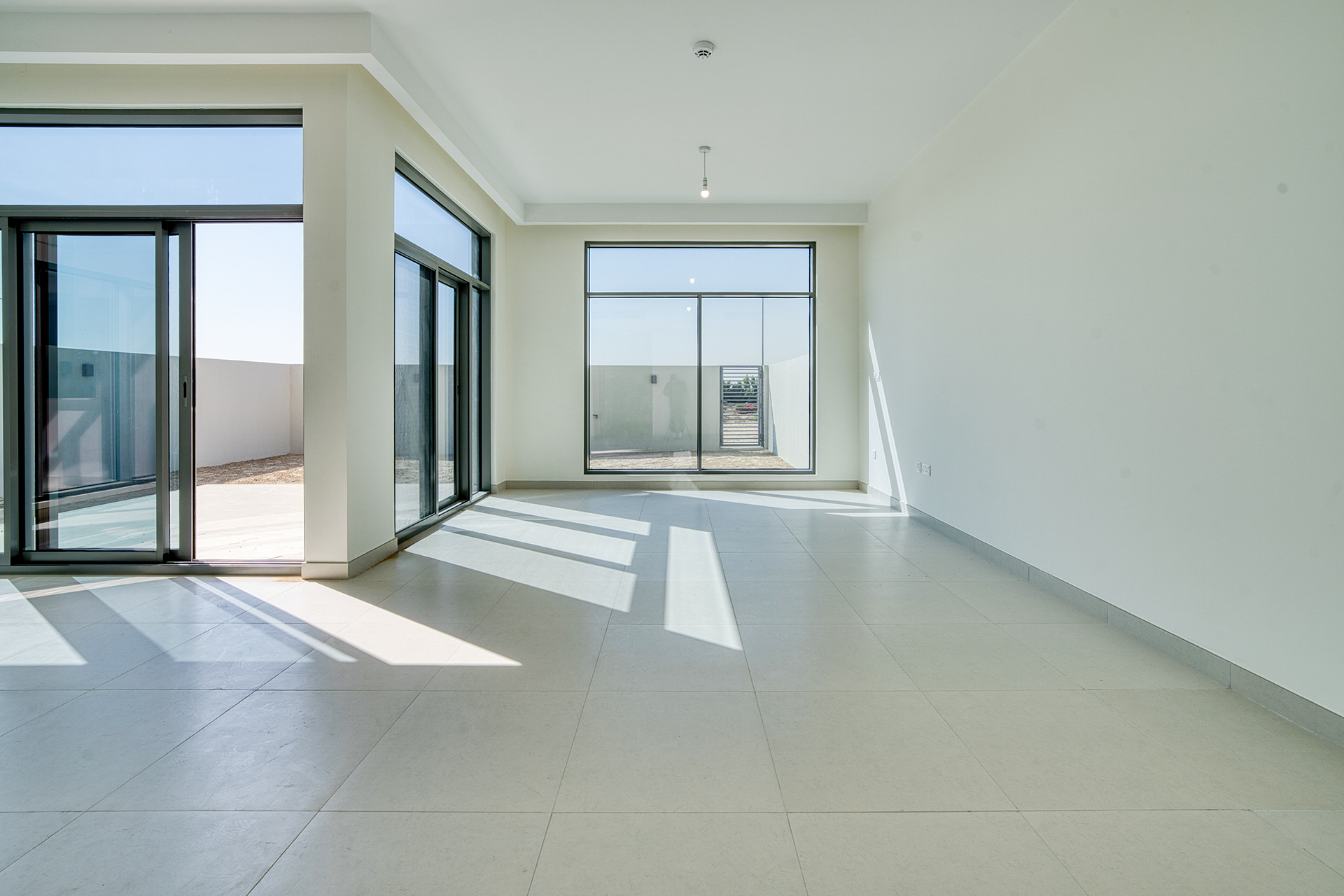8e9380e2-a2fd-46d3-8023-33fbf2ebb82d-DSC01885_HDR 4 Bed Villa | Single Row | Garden | Roof Access
