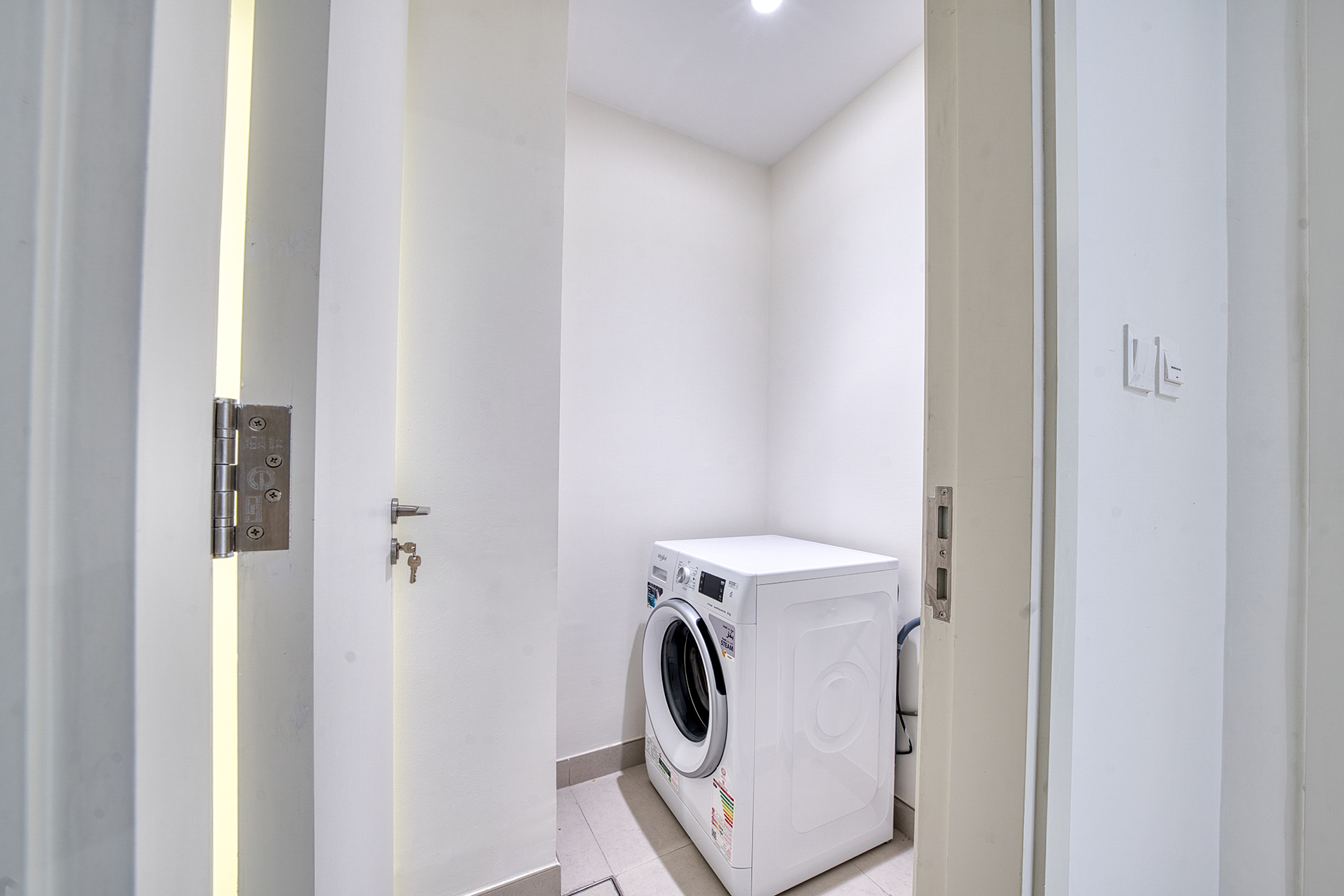 bbf13054-fe30-4700-b175-af26dd69ec04-DSC01933_HDR 4 Bed Villa | Single Row | Garden | Roof Access