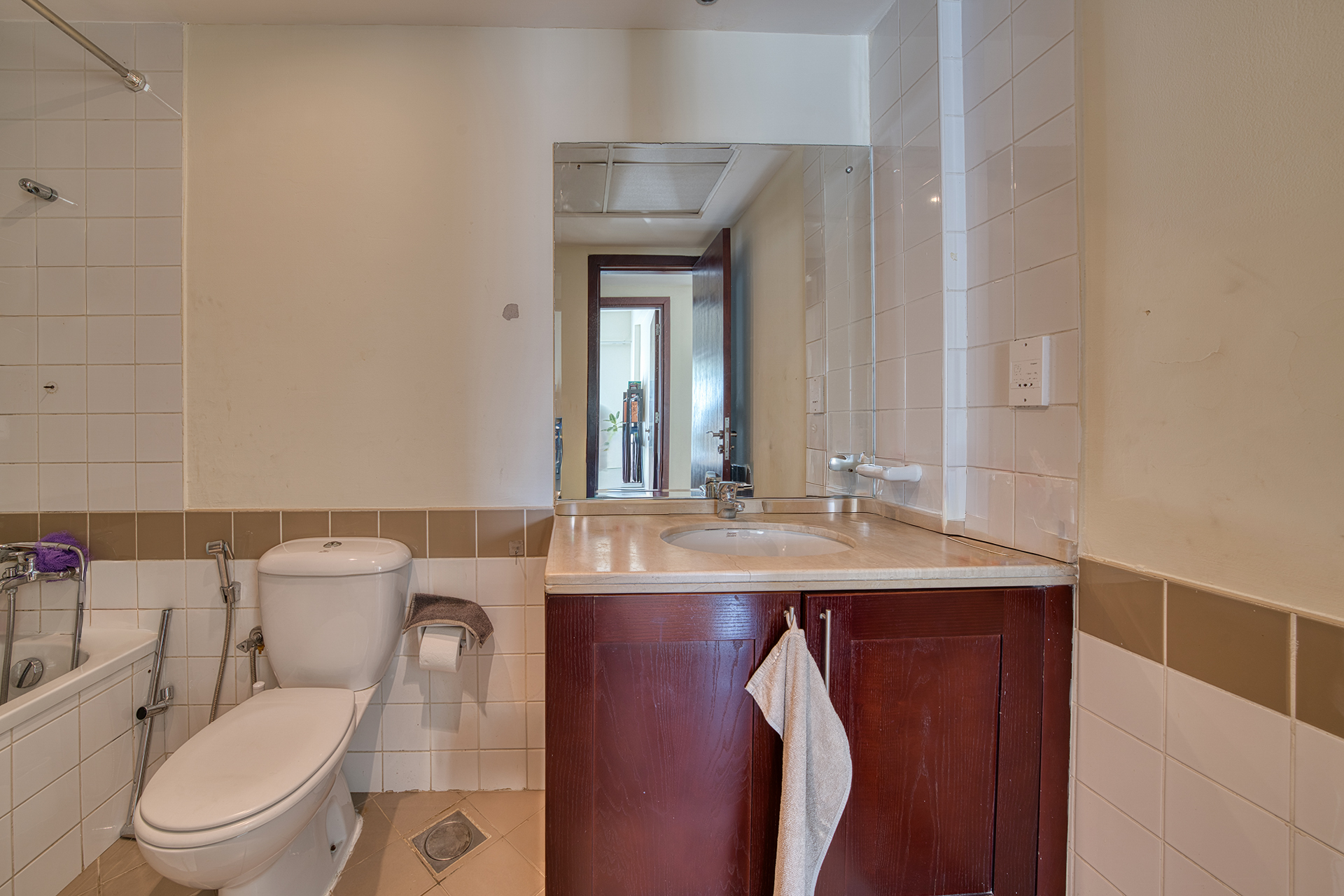 Spacious 3BR Villa | Private Garden | Vacant